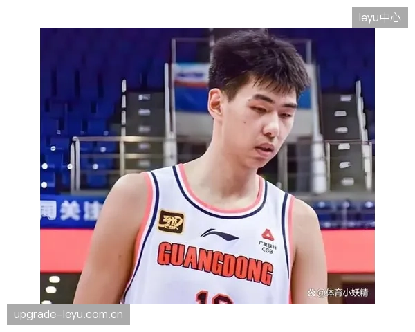 广东队通过球员租借策略优化阵容配置，王少杰的加入旨在临时增强内线轮换，而徐昕则外出寻求更多锻炼机会。